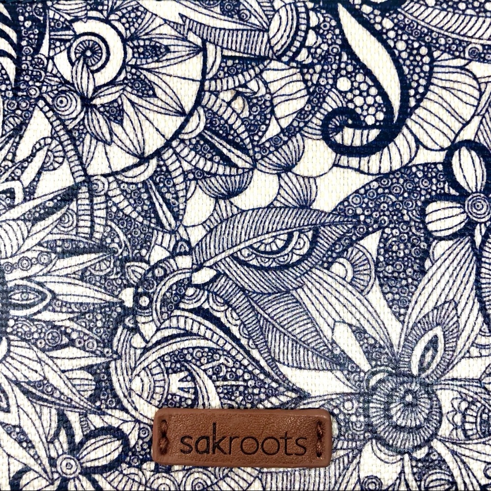 Sakroots Spirit Desert Smartphone Wristlet Wallet - Picture 12 of 16
